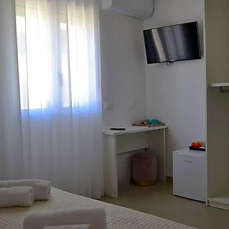 Sole&sale 3* סן לאונה