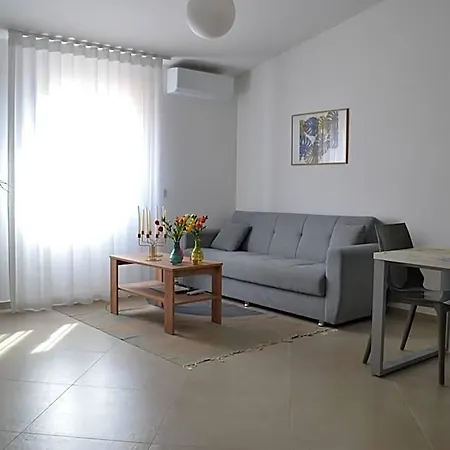 Sole&sale 3* סן לאונה